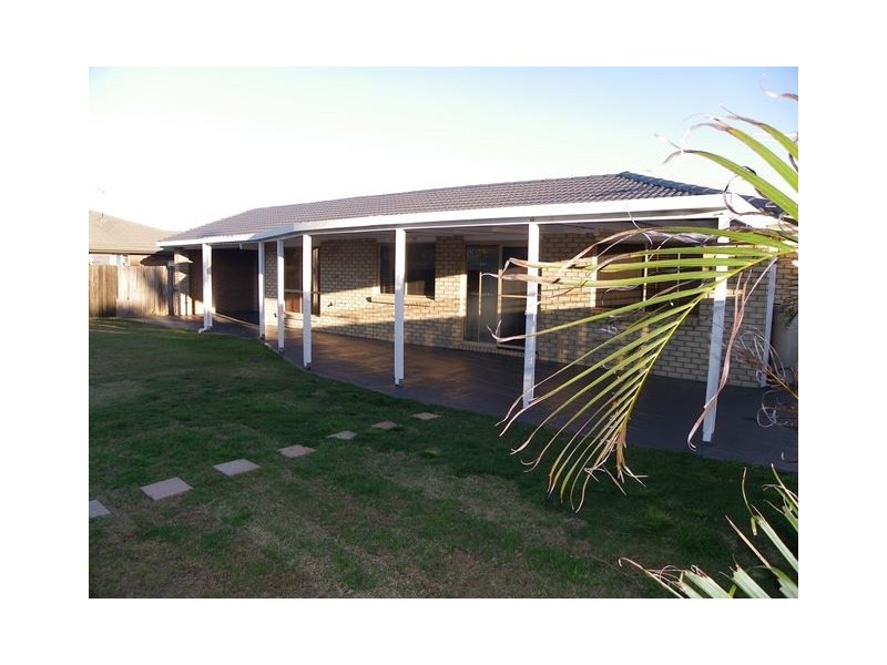 22 Tekam Crescent, Tanah Merah QLD 4128