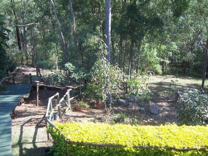 25 Bayview Drive, Tanah Merah QLD 4128