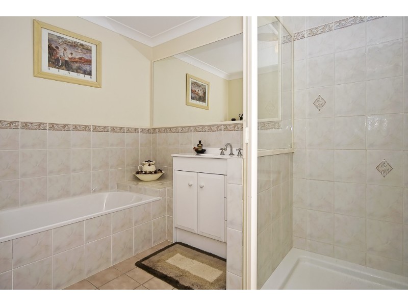 25 Bayview Drive, Tanah Merah QLD 4128