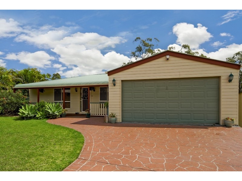25 Bayview Drive, Tanah Merah QLD 4128