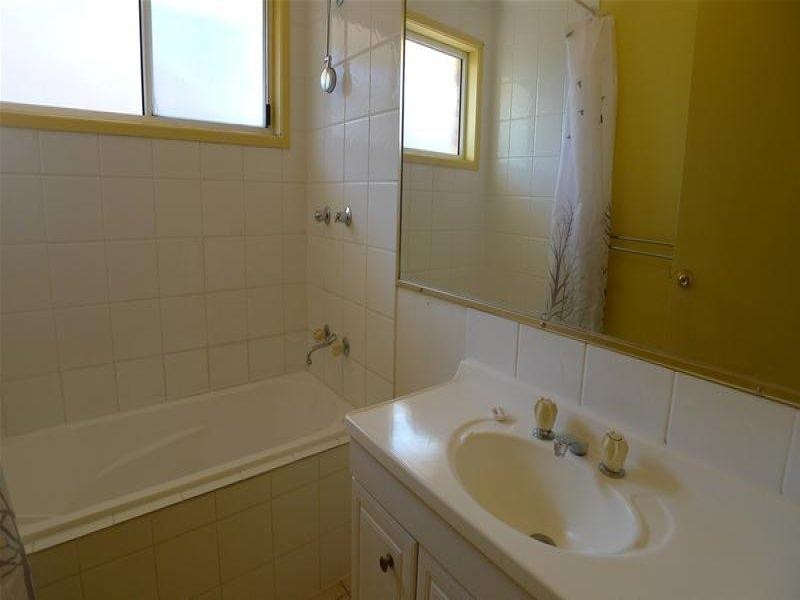 52 Dennis Road, Springwood QLD 4127