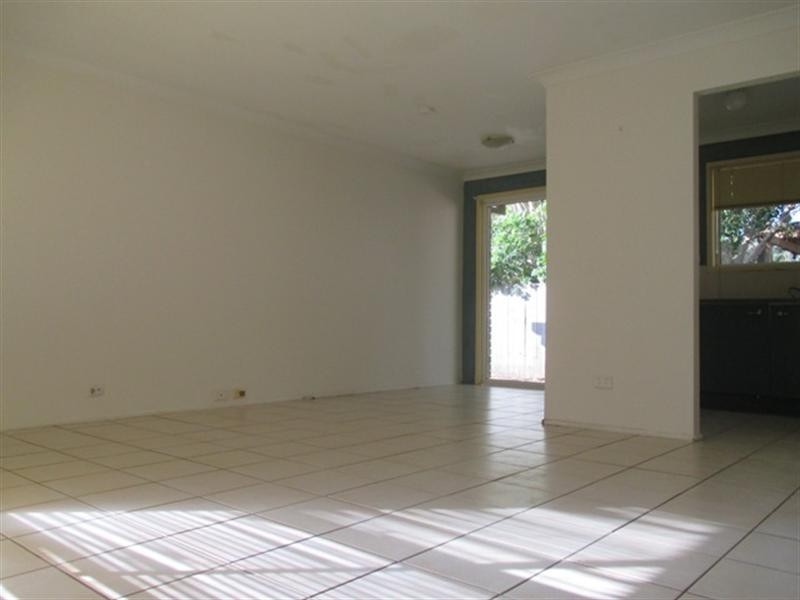 52 Dennis Road, Springwood QLD 4127