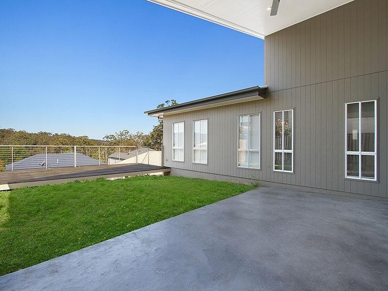 5 Dennis Vale Drive, Daisy Hill QLD 4127
