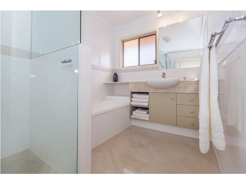 407 Springwood Road, Springwood QLD 4127