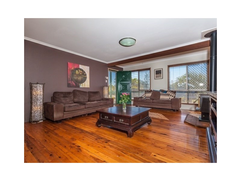 8 Dewar Drive, Loganholme QLD 4129