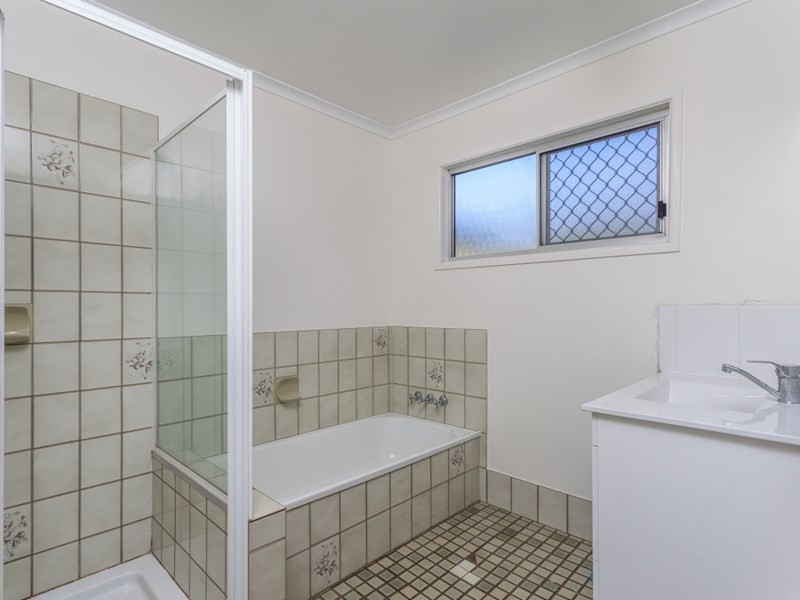 8 Dewar Drive, Loganholme QLD 4129
