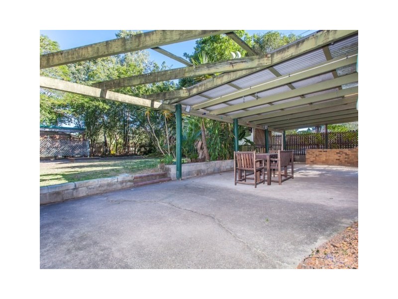 8 Dewar Drive, Loganholme QLD 4129