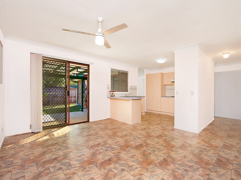 8 Seletar Place, Tanah Merah QLD 4128