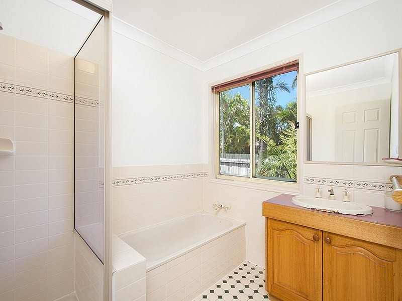 6 Tekam Crescent, Tanah Merah QLD 4128