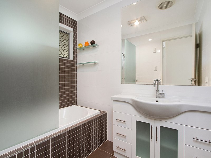 11 Shane Street, Shailer Park QLD 4128