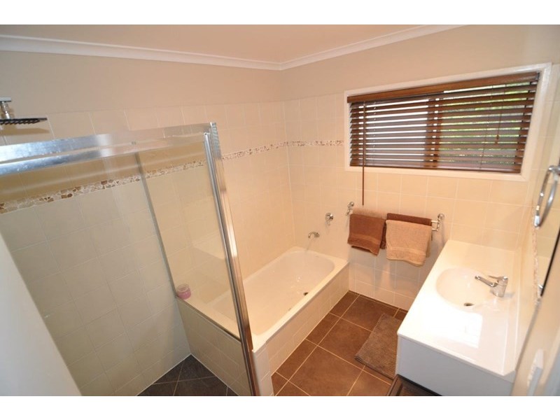 24 Dewar Drive, Loganholme QLD 4129