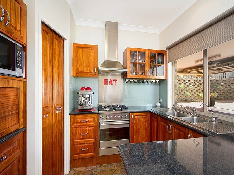 49 Cowra Street, Tanah Merah QLD 4128