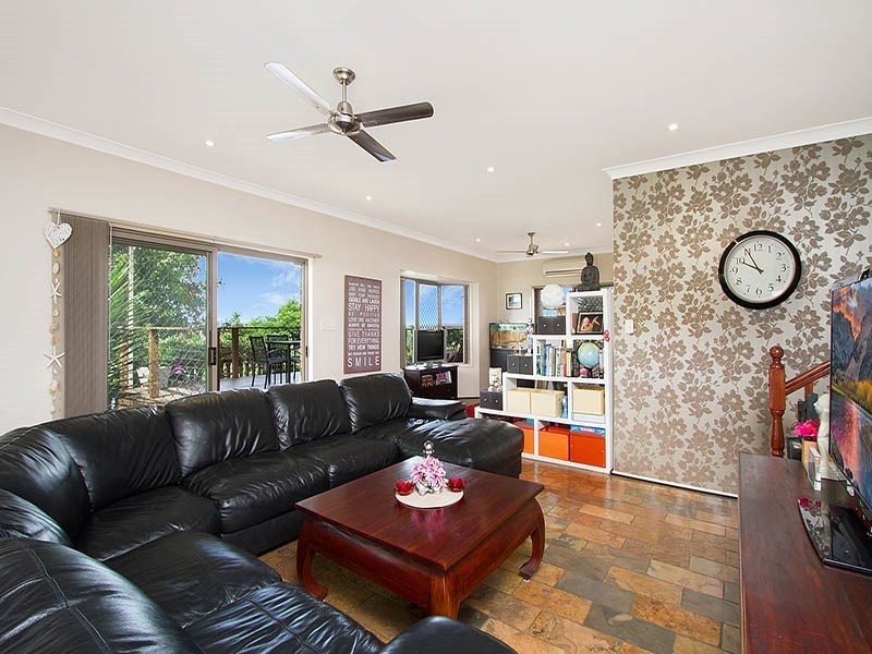 49 Cowra Street, Tanah Merah QLD 4128