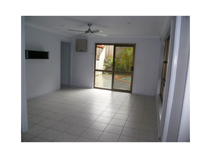 15 Jasmine Crescent, Shailer Park QLD 4128