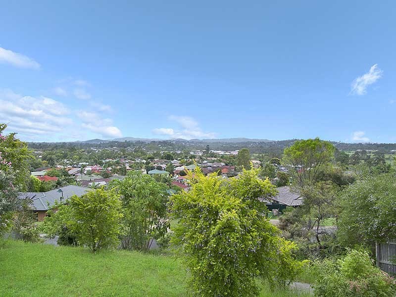 23 Tahan Crescent, Tanah Merah QLD 4128