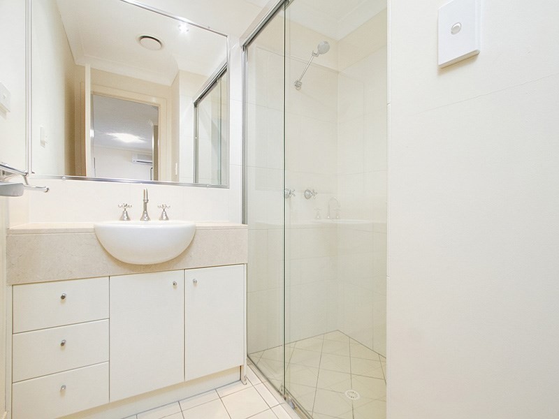 13/120 Commercial Road, Teneriffe QLD 4005