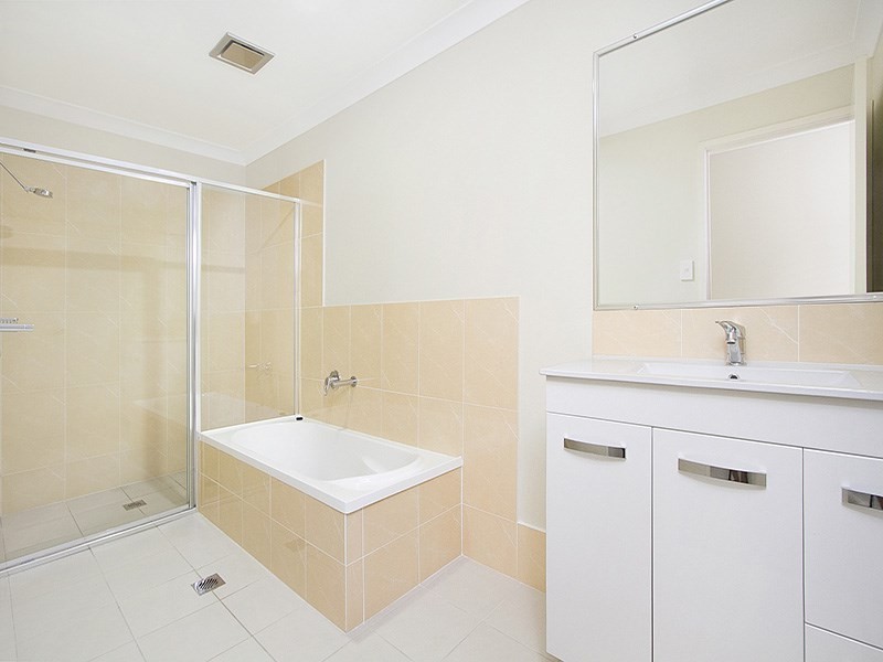 5, 6, 7/29 Abang Avenue, Tanah Merah QLD 4128