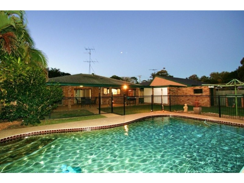 16 Juanita Grove, Springwood QLD 4127