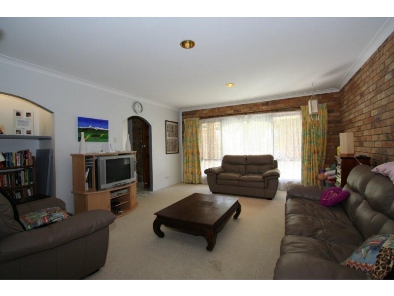 16 Juanita Grove, Springwood QLD 4127