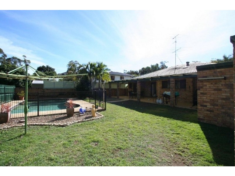 16 Juanita Grove, Springwood QLD 4127