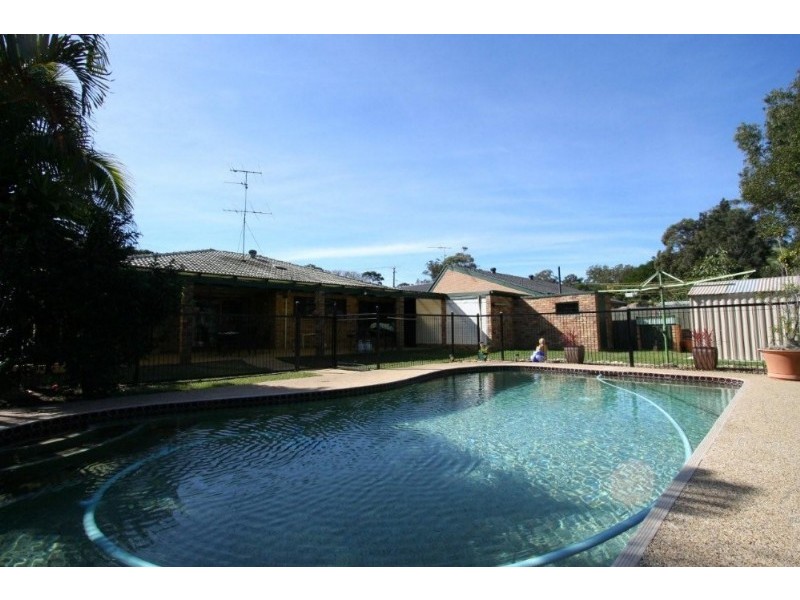 16 Juanita Grove, Springwood QLD 4127