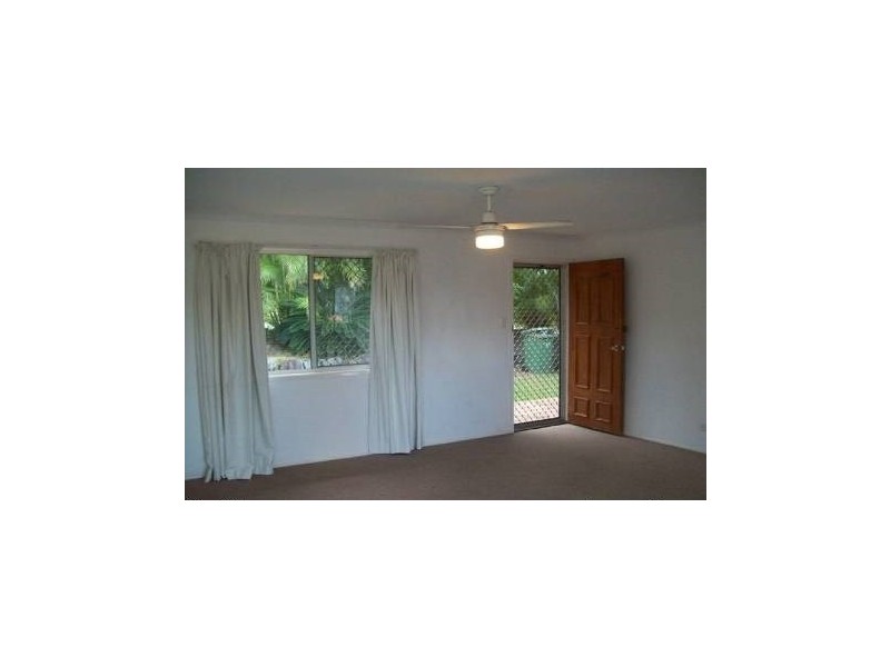 8 Rinto Drive, Eagleby QLD 4207