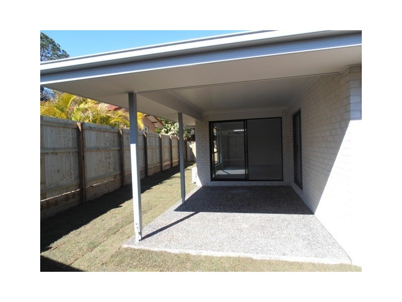 8a Conifer Street, Daisy Hill QLD 4127