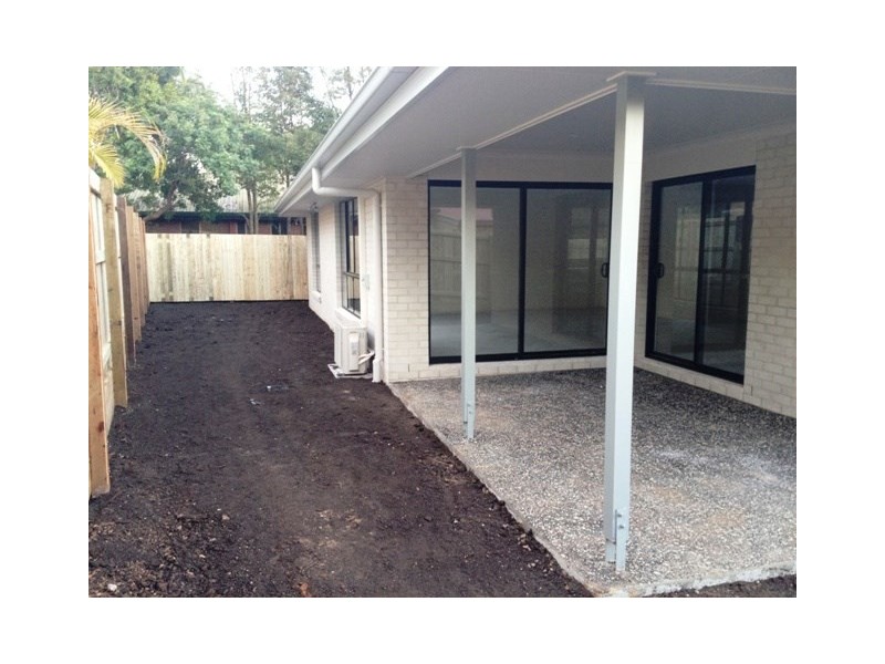 8a Conifer Street, Daisy Hill QLD 4127