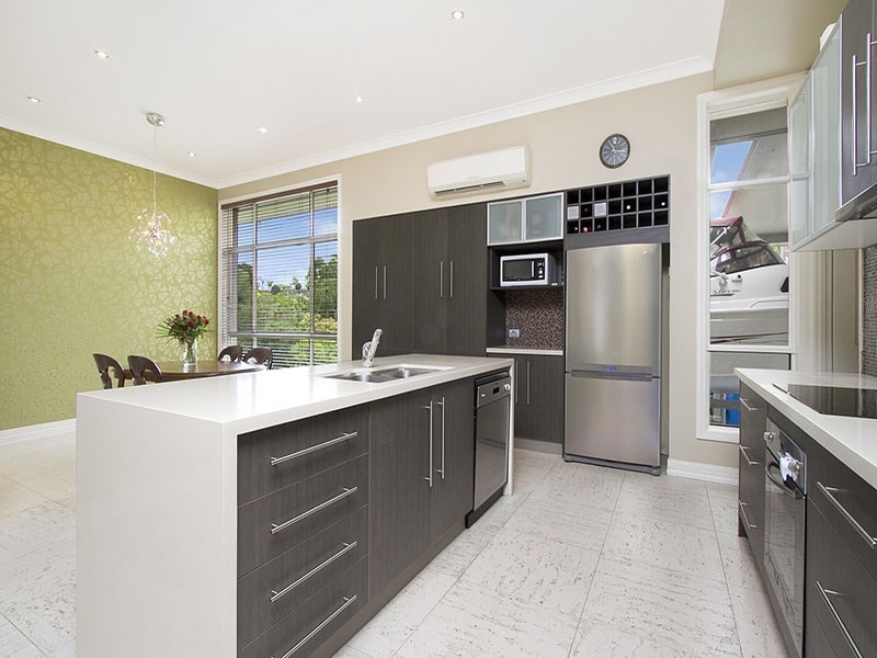 1 Mangaroon Court, Shailer Park QLD 4128