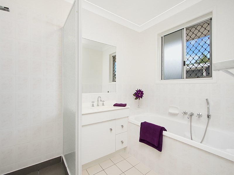 31 Hinchcliffe Street, Tanah Merah QLD 4128