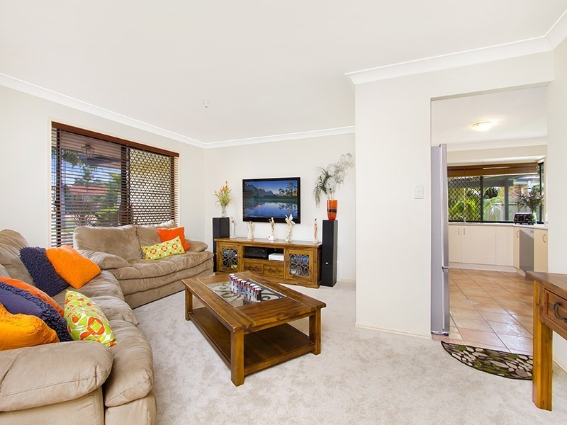 6 Mulde Place, Meadowbrook QLD 4131