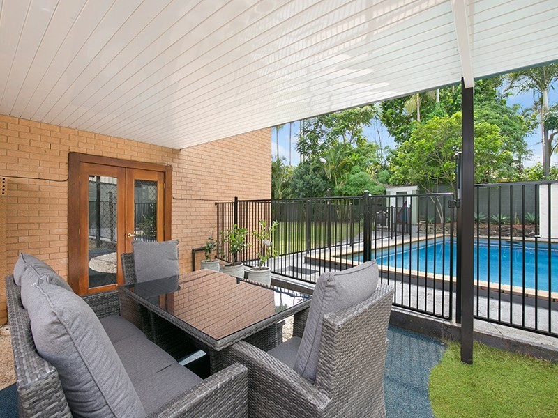 4 Fielding Drive, Rochedale South QLD 4123