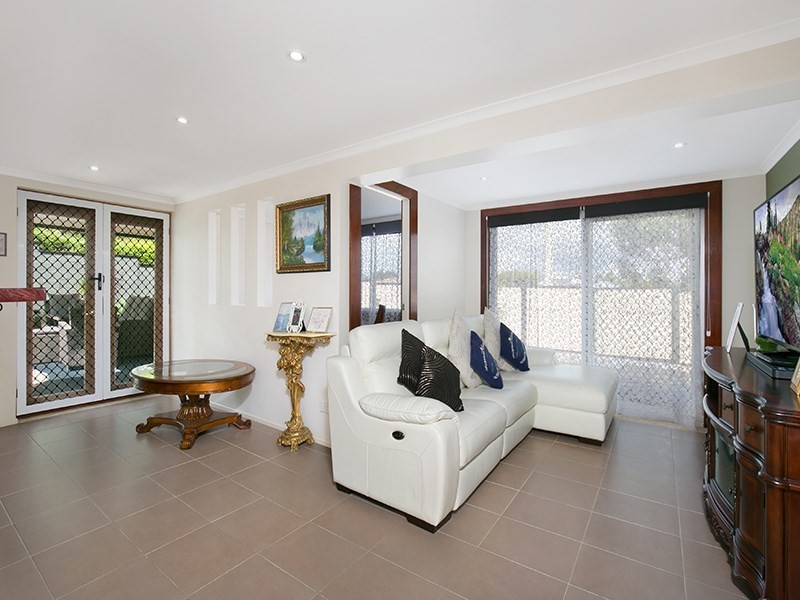 4 Fielding Drive, Rochedale South QLD 4123