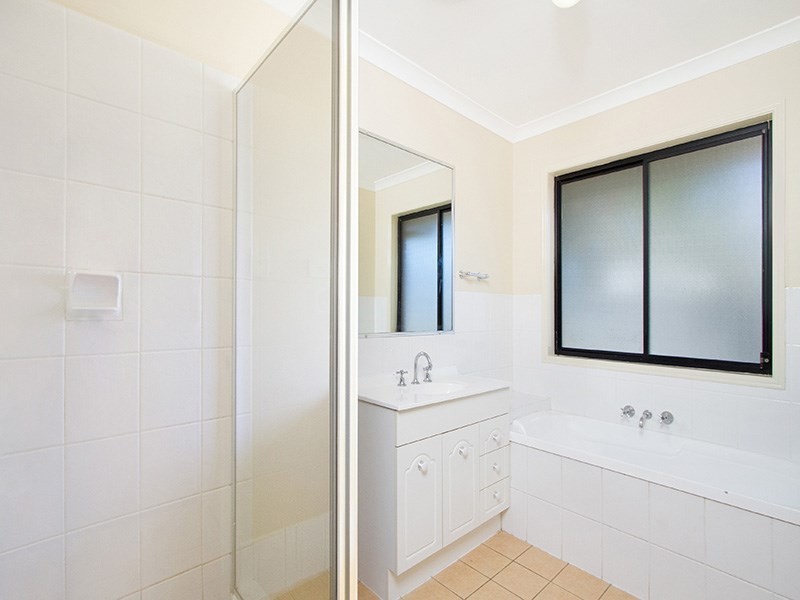 3 Dunne Court, Meadowbrook QLD 4131