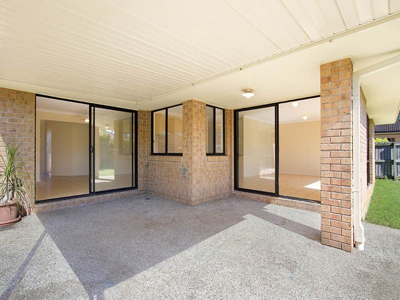 3 Dunne Court, Meadowbrook QLD 4131