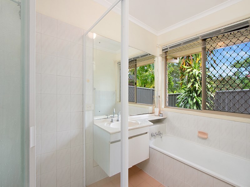 25 Warnambul Road, Shailer Park QLD 4128