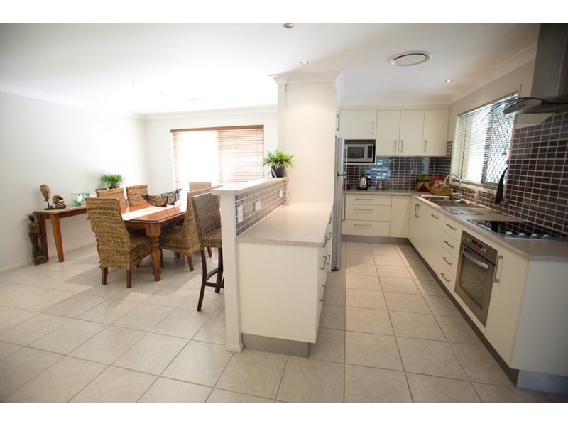 16 Leawarra Drive, Loganholme QLD 4129