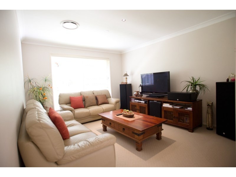 16 Leawarra Drive, Loganholme QLD 4129