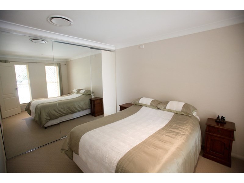 16 Leawarra Drive, Loganholme QLD 4129