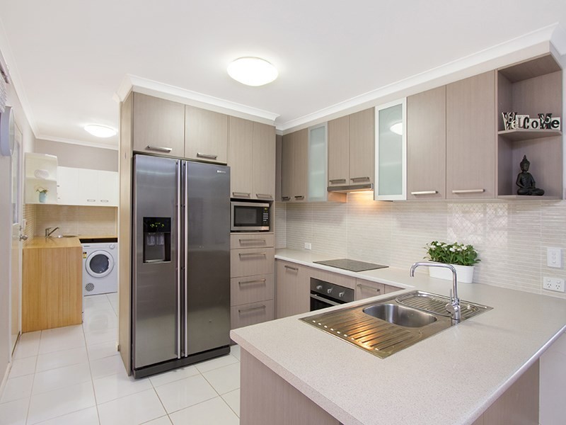 10 Kabut Court, Tanah Merah QLD 4128