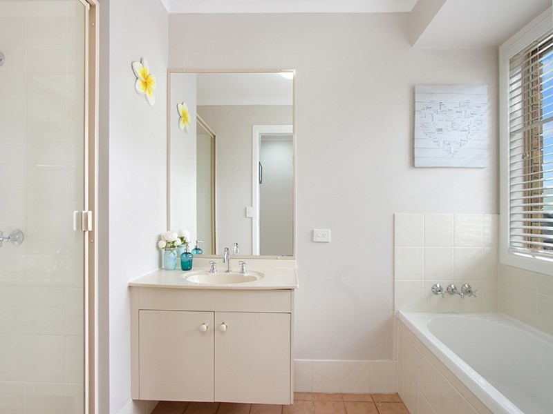 10 Kabut Court, Tanah Merah QLD 4128