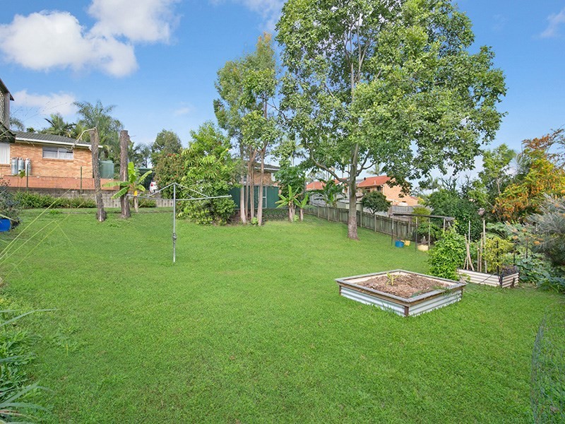 27 Celandine Street, Shailer Park QLD 4128