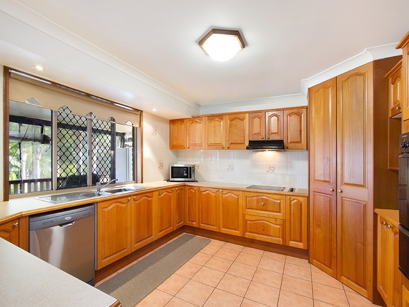 49 Bayview Drive, Tanah Merah QLD 4128