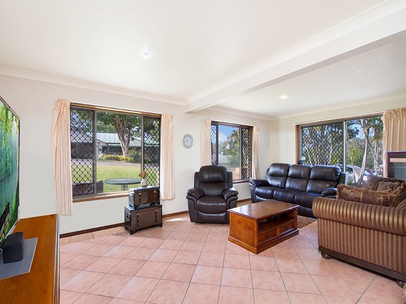 49 Bayview Drive, Tanah Merah QLD 4128