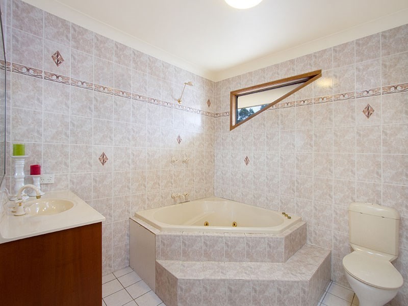 49 Bayview Drive, Tanah Merah QLD 4128