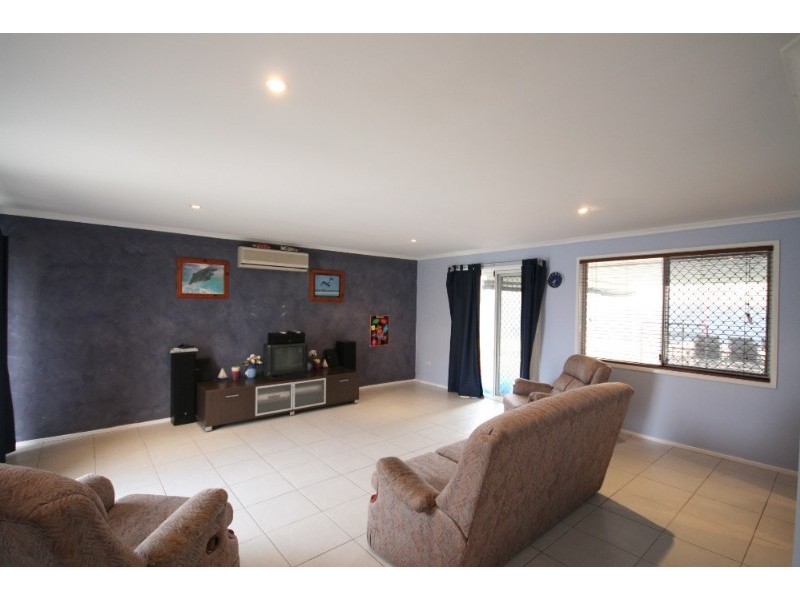 49 Hanlon Street, Tanah Merah QLD 4128