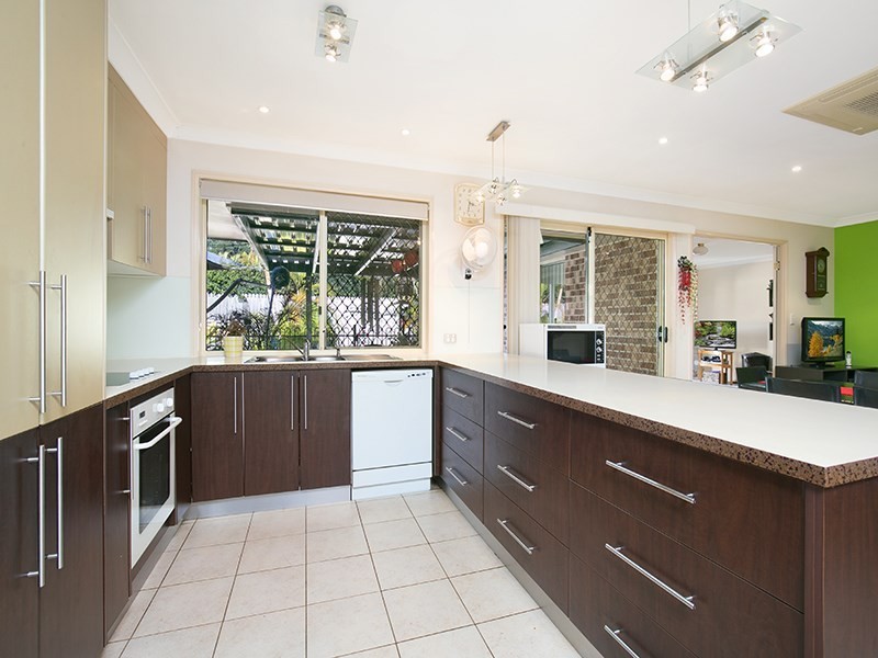 35 Oak Street, Shailer Park QLD 4128