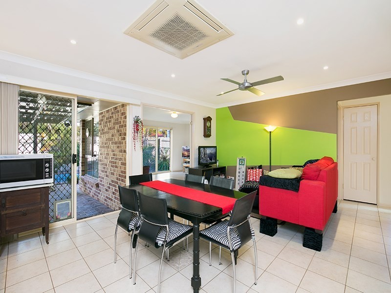 35 Oak Street, Shailer Park QLD 4128