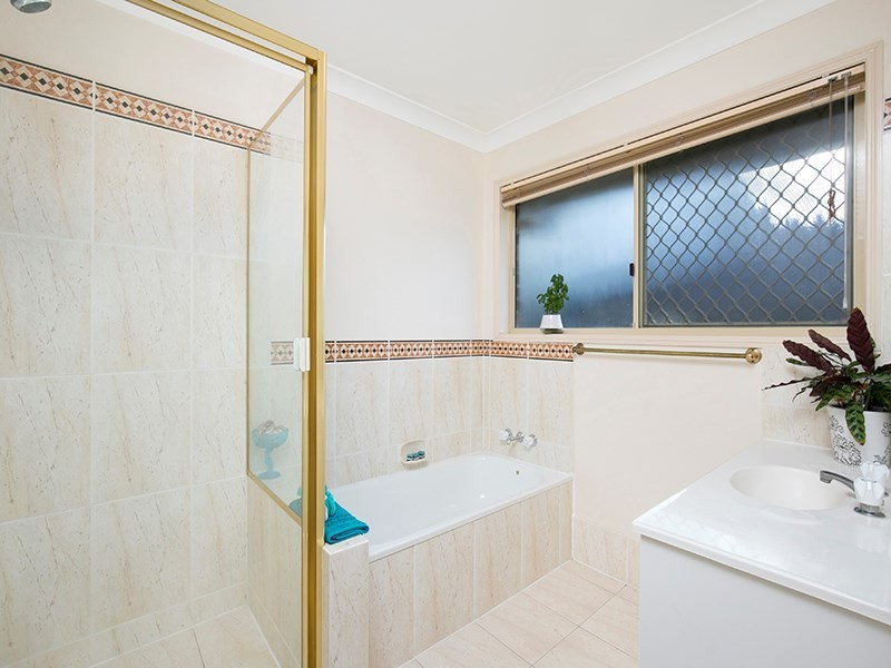 35 Oak Street, Shailer Park QLD 4128