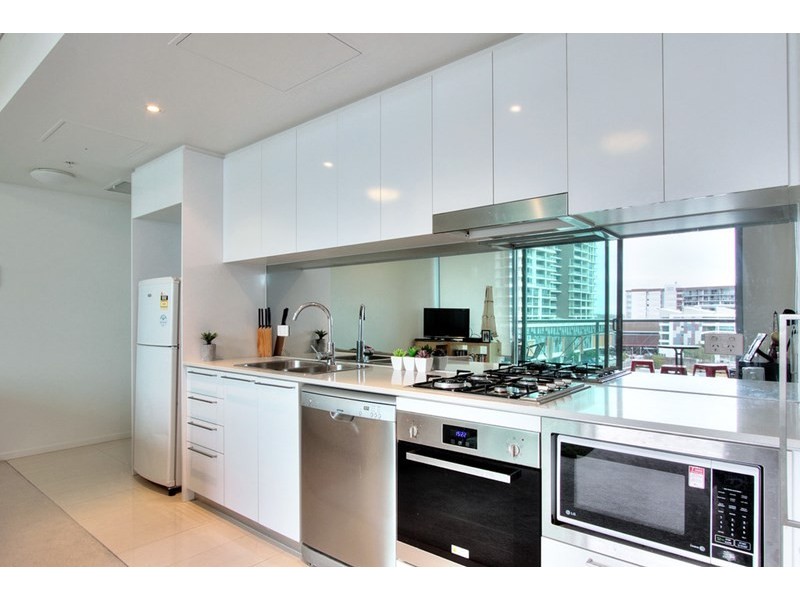 Unit 20505/8 Harbour Road, Hamilton QLD 4007